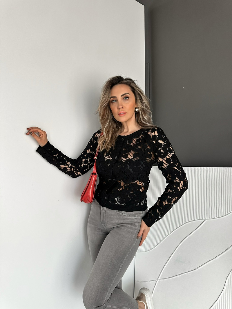 Siyah Motifli Düğmeli Merserize Hırka