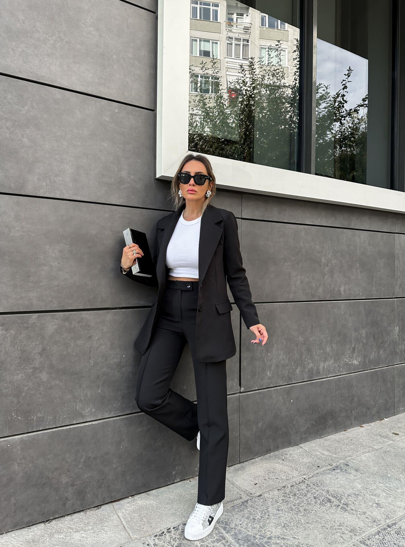 Siyah Ön Dikişli Ceket Pantolon Takım