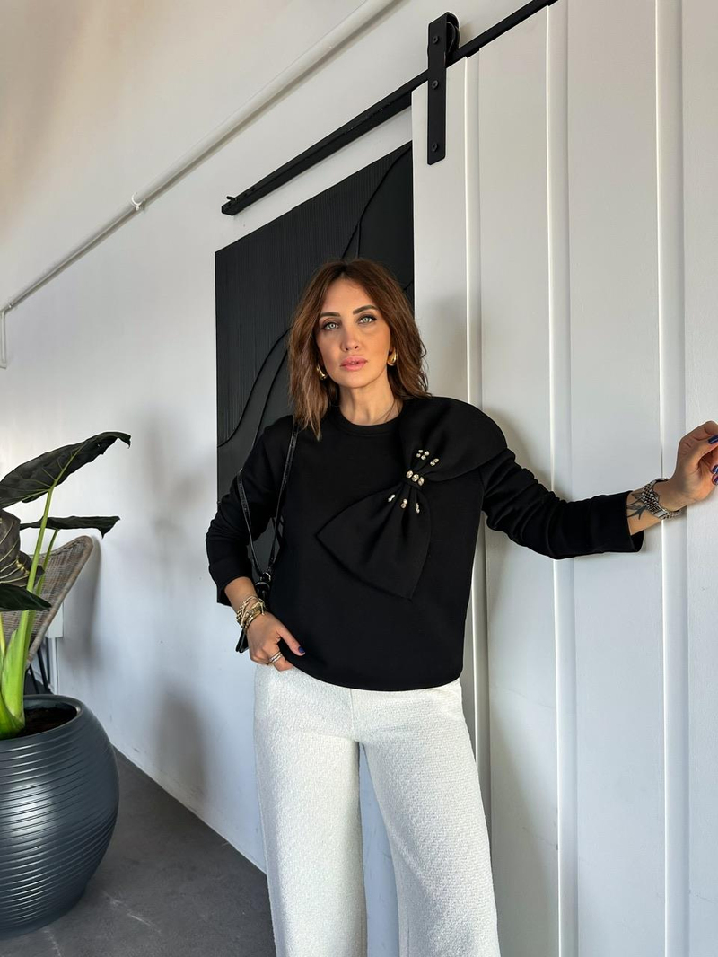 Siyah Papyon Aksesuarlı Sweatshirt
