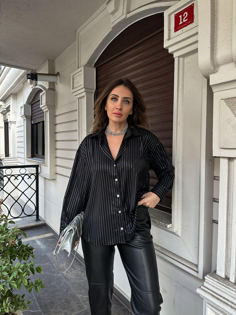 Siyah Parlak Çizgili Gömlek