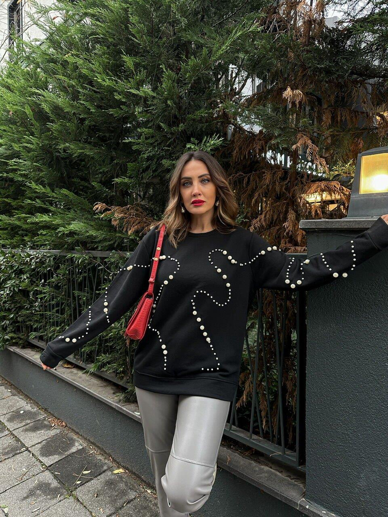 Siyah Taşlı Ve İncili Sweatshirt