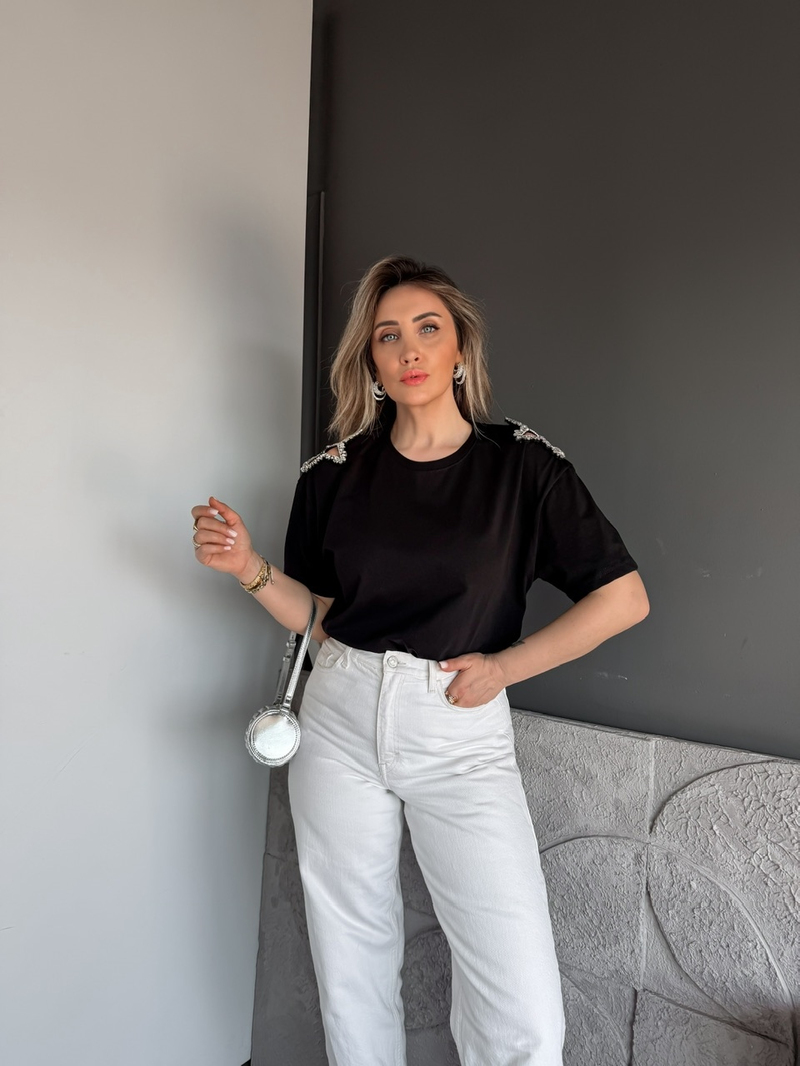 Siyah Taşlı Yıldızlı Tshirt