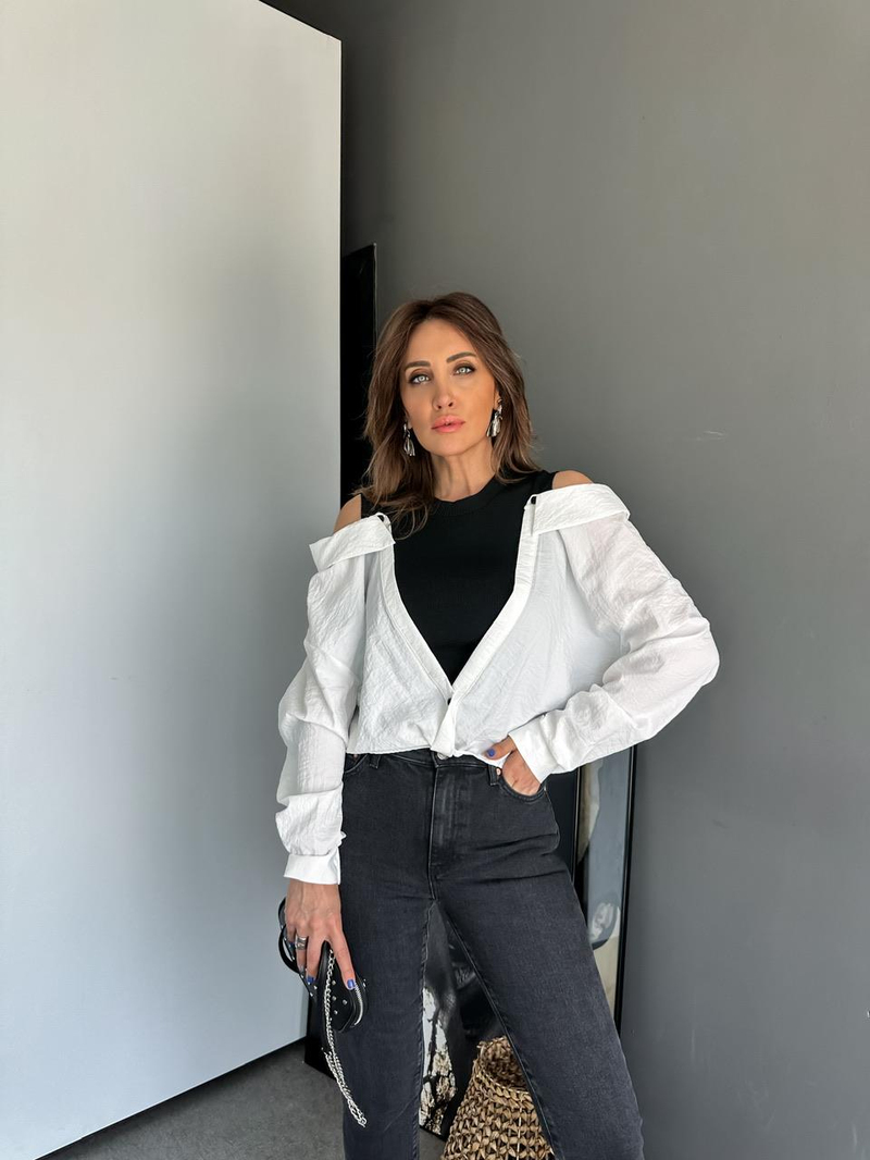 Siyah Triko Detaylı Tasarım Bluz