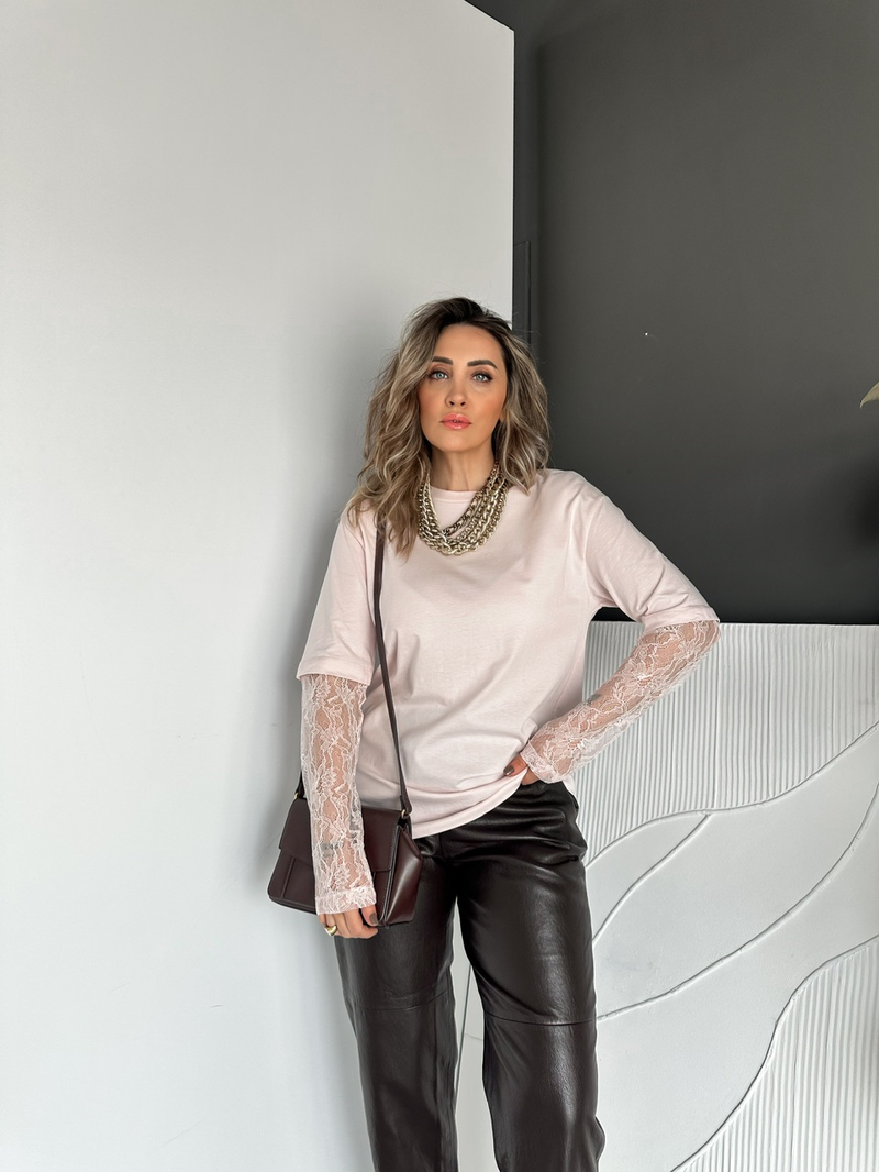 Toz Pembe Kolları Dantelli Orijinal Tshirt