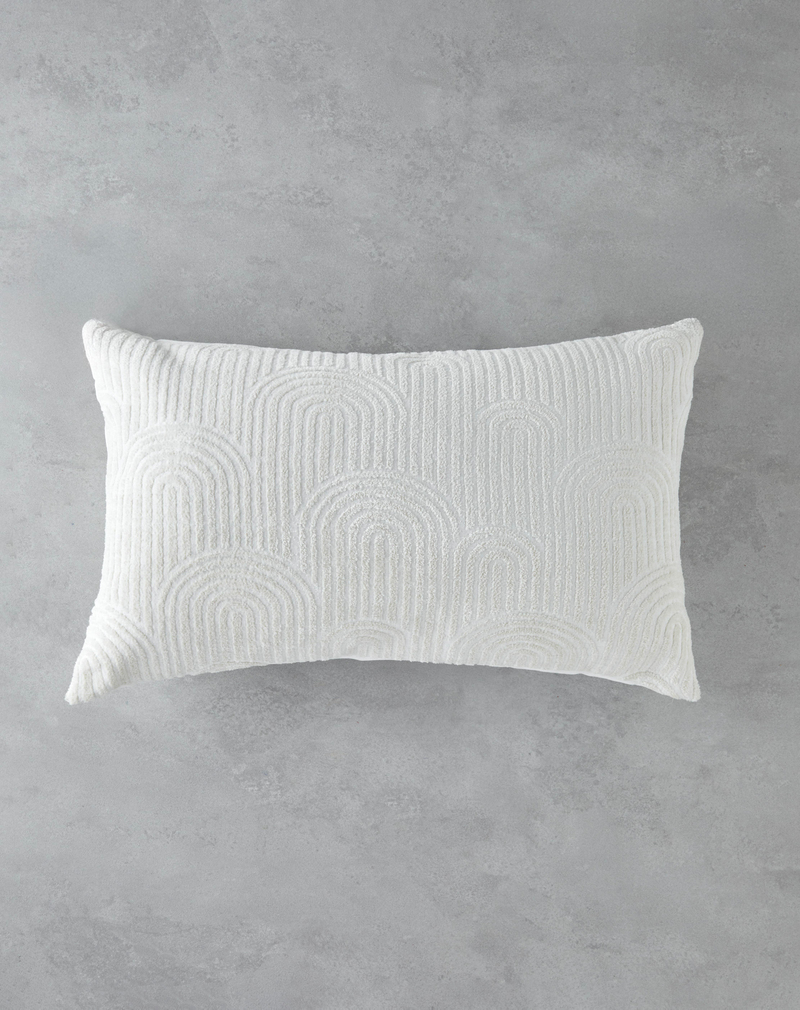 Deluxe Jakarlı Dekoratif Kırlent 35x55 cm Ekru