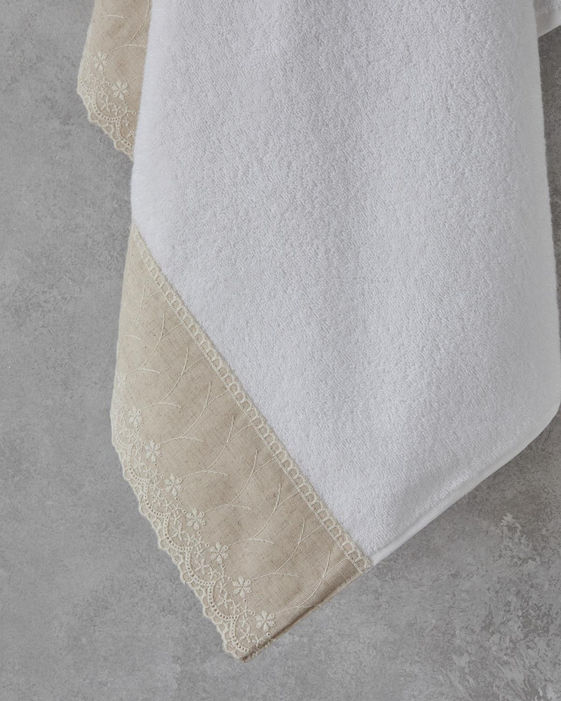 Linda Pamuklu Nakışlı Banyo Havlusu 90x150 cm Beyaz