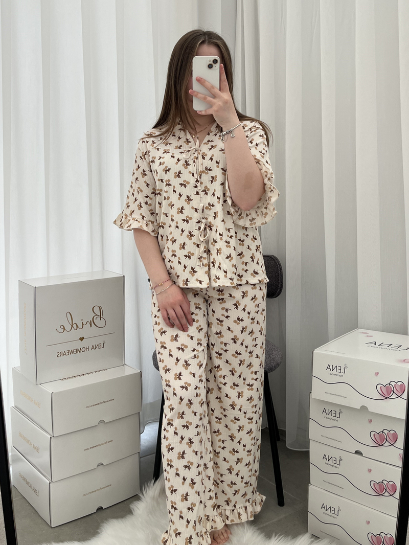 Çiçek Dalı Desenli Kısa Kollu Pijama Takımı