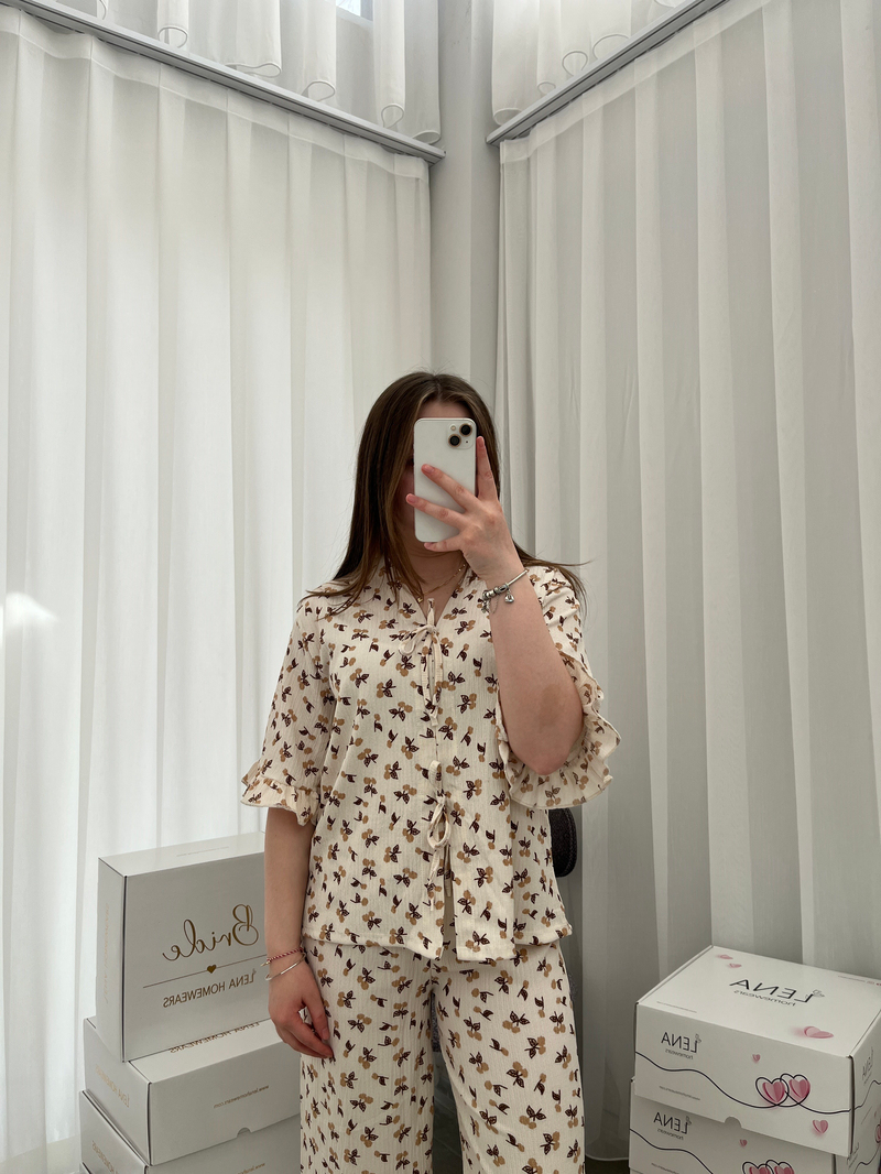Çiçek Dalı Desenli Kısa Kollu Pijama Takımı