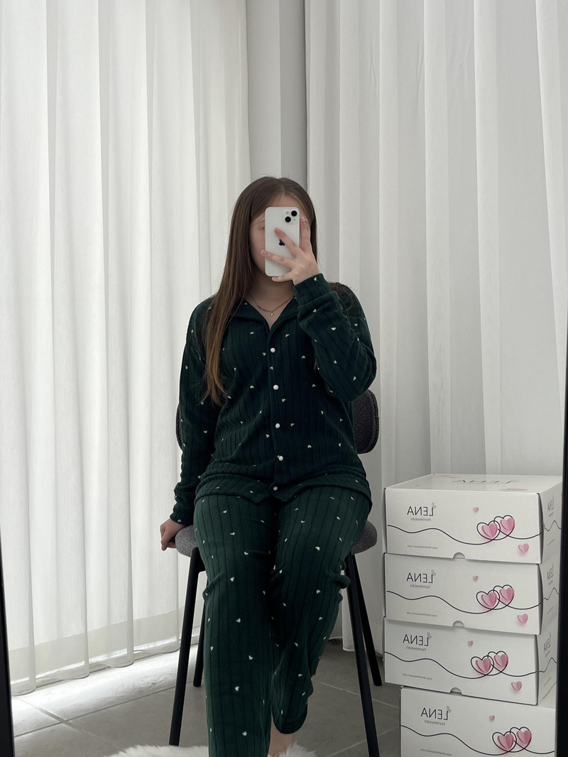 Ekru Kakıp Desenli Zümrüt Polar Pijama Takımı