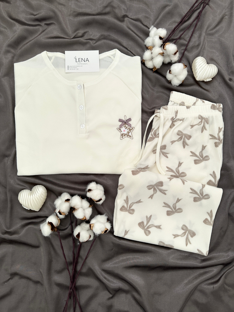 Ekru Kurdele Desenli Patlı Waffle Pijama Takımı