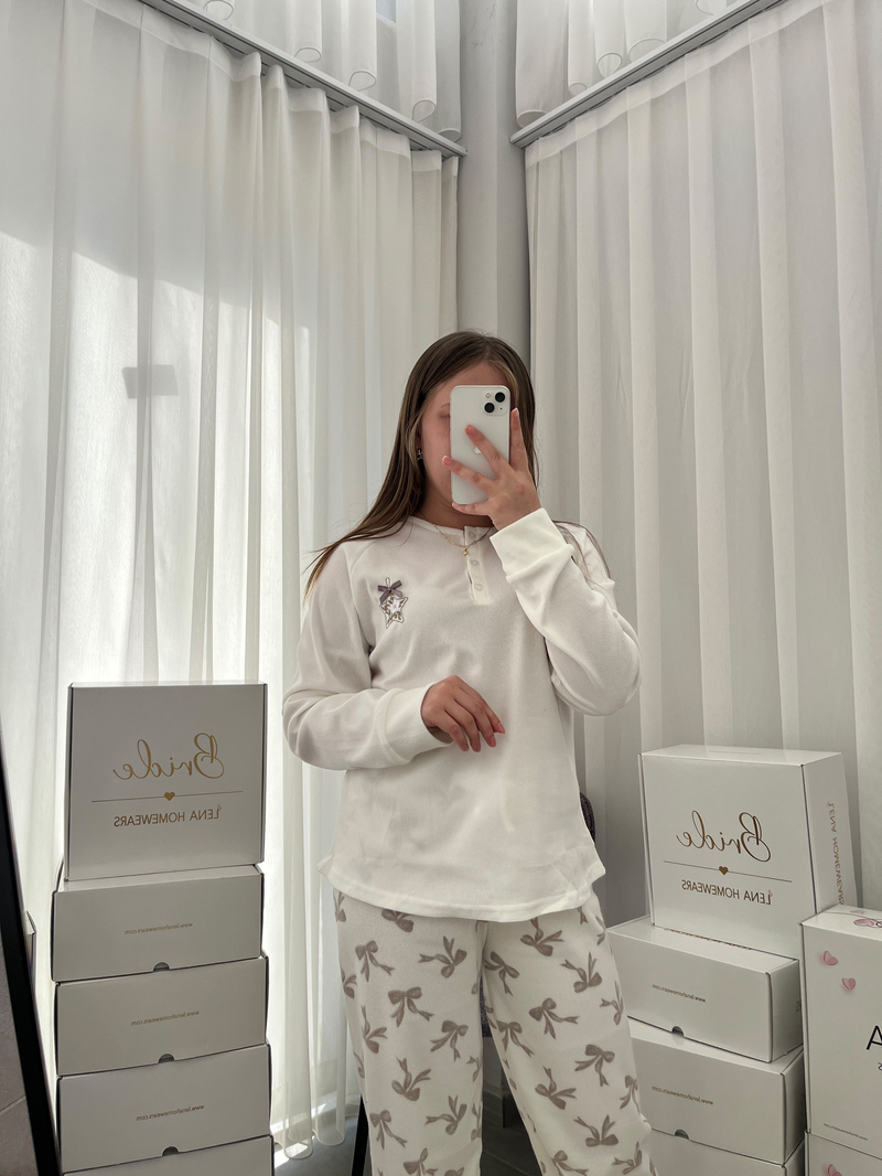 Ekru Kurdele Desenli Patlı Waffle Pijama Takımı