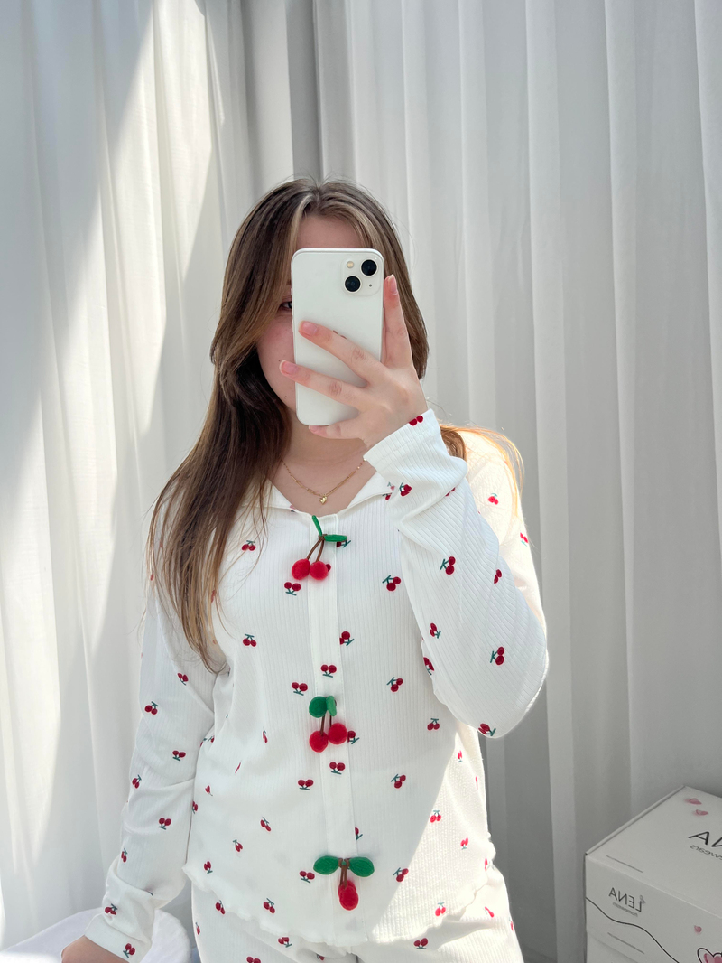Kiraz Desenli Ekru Berlin Pijama Takımı
