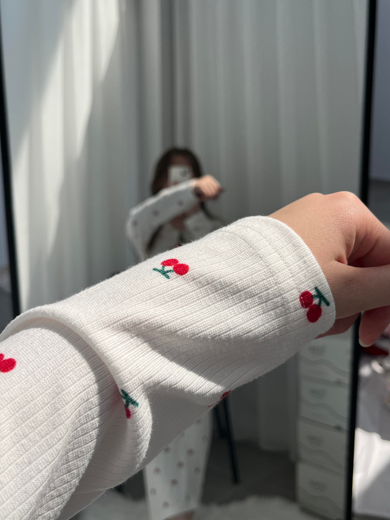 Kiraz Desenli Ekru Berlin Pijama Takımı