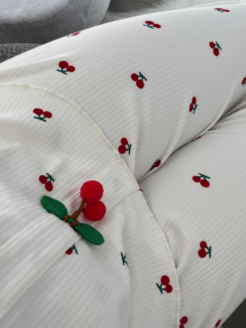 Kiraz Desenli Ekru Berlin Pijama Takımı