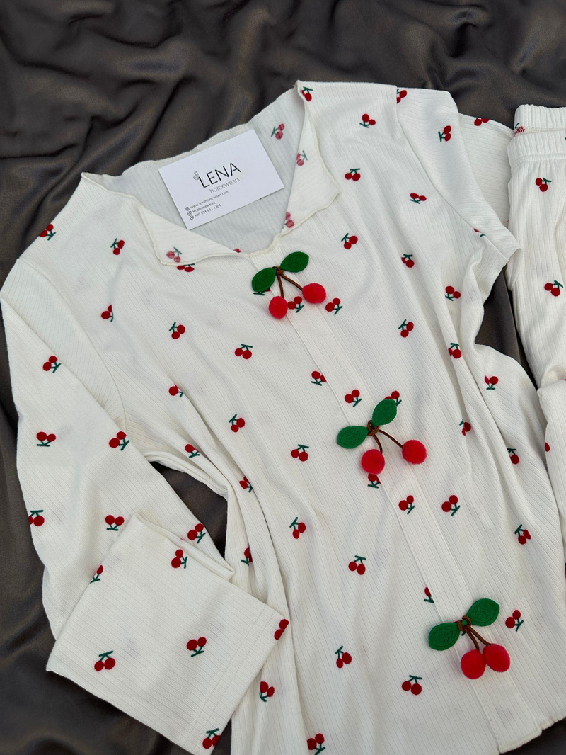 Kiraz Desenli Ekru Berlin Pijama Takımı