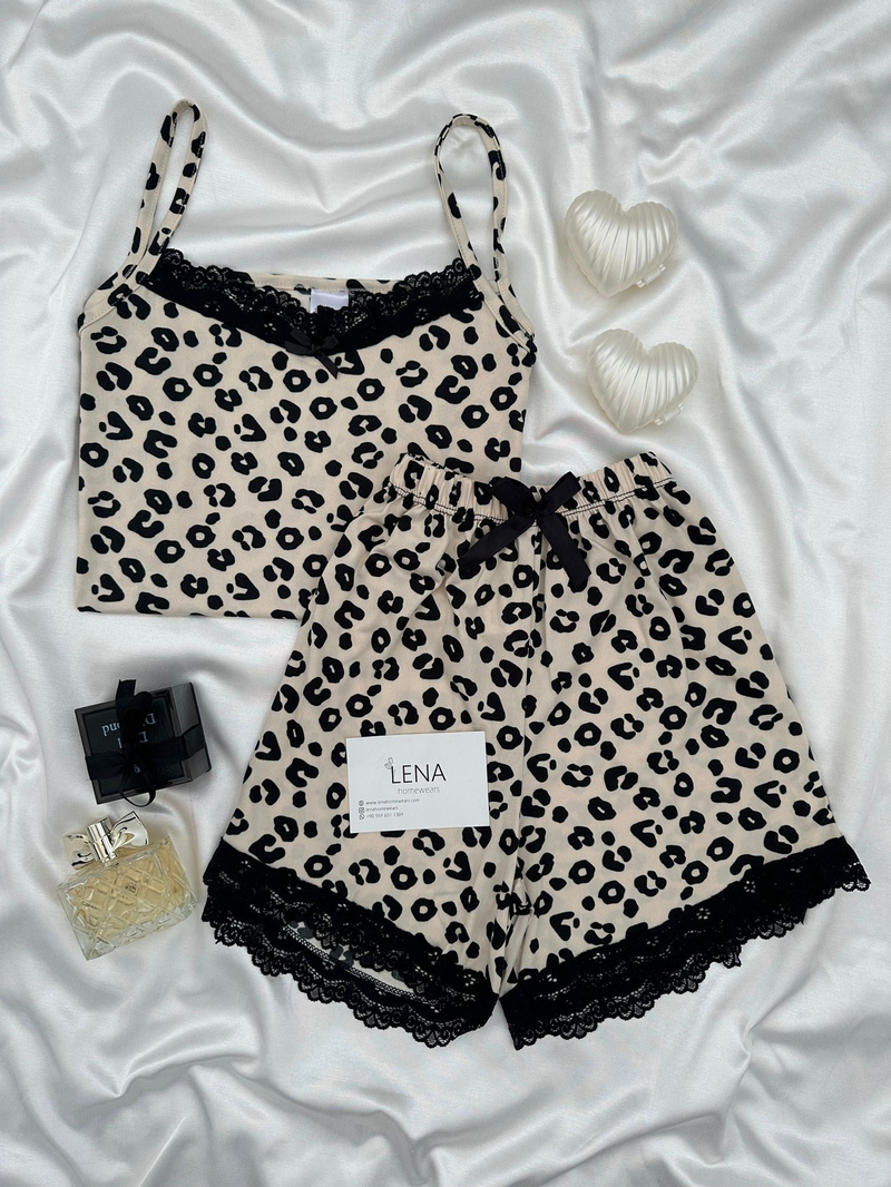 Leopar Şortlu Pijama Takımı