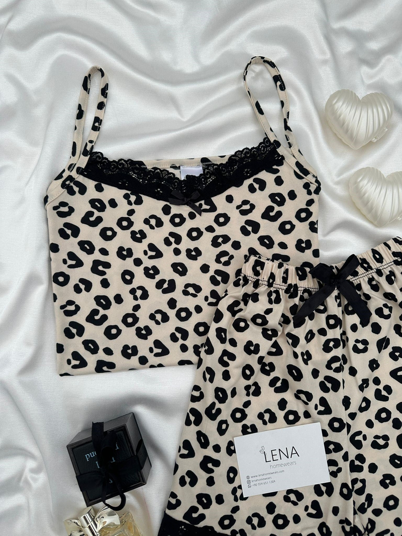 Leopar Şortlu Pijama Takımı