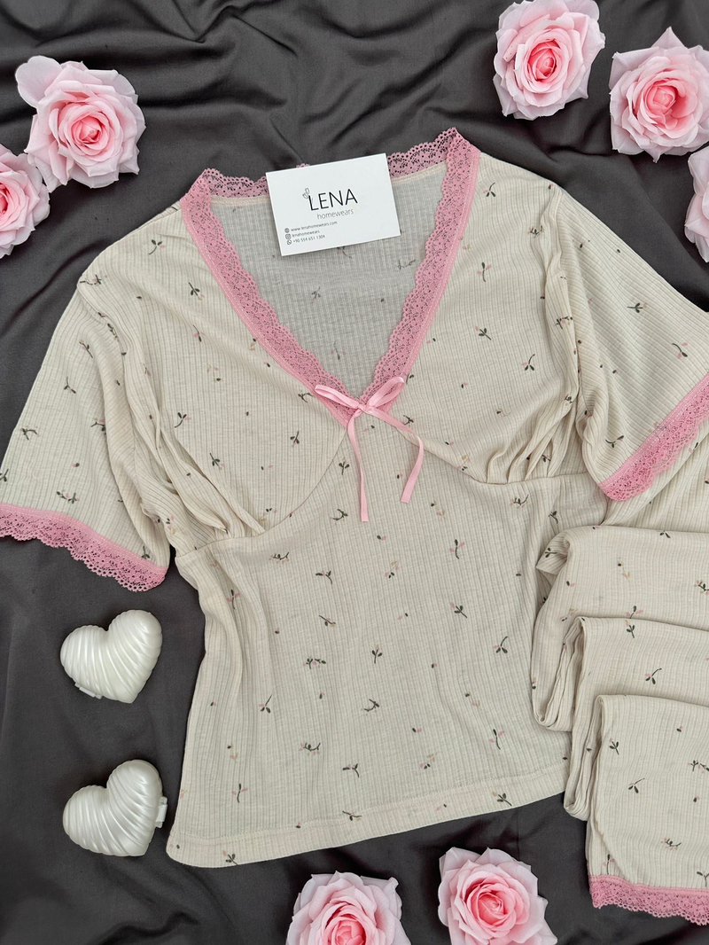 Pembe Çiçek Kısa Kollu Raporlu Pijama Takımı