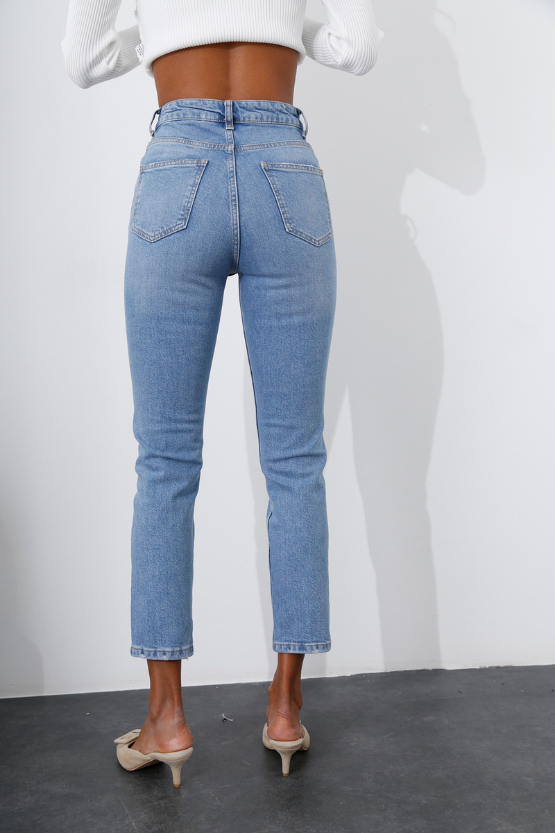 Açık Mavi Yüksek Bel Likralı Mom Fit Jean 2423