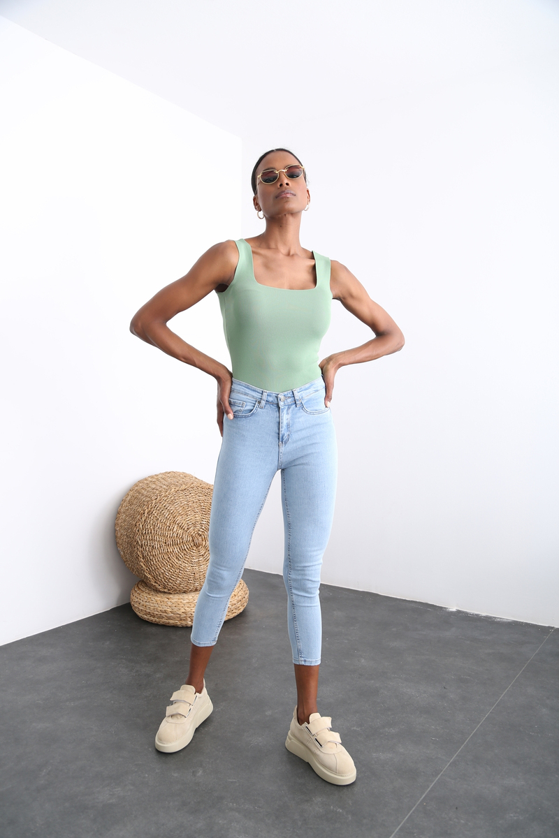 Açık Mavi Yüksek Bel Toparlayan Slim Fit Jean 