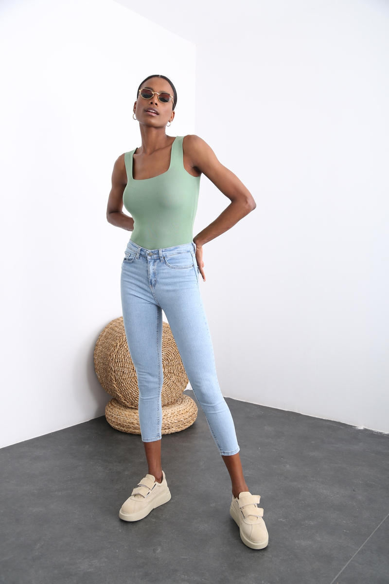 Açık Mavi Yüksek Bel Toparlayan Slim Fit Jean 