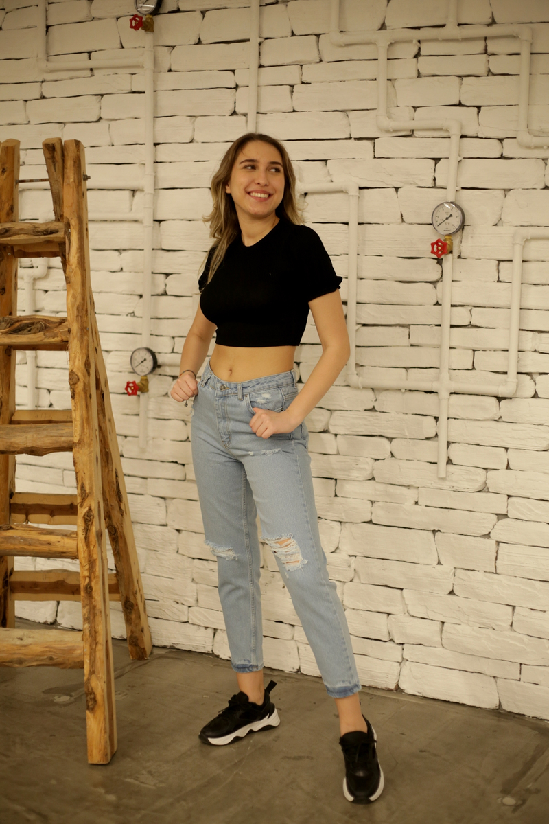 Açık Mavi Yüksek Bel Yırtıklı Mom Jean 002381