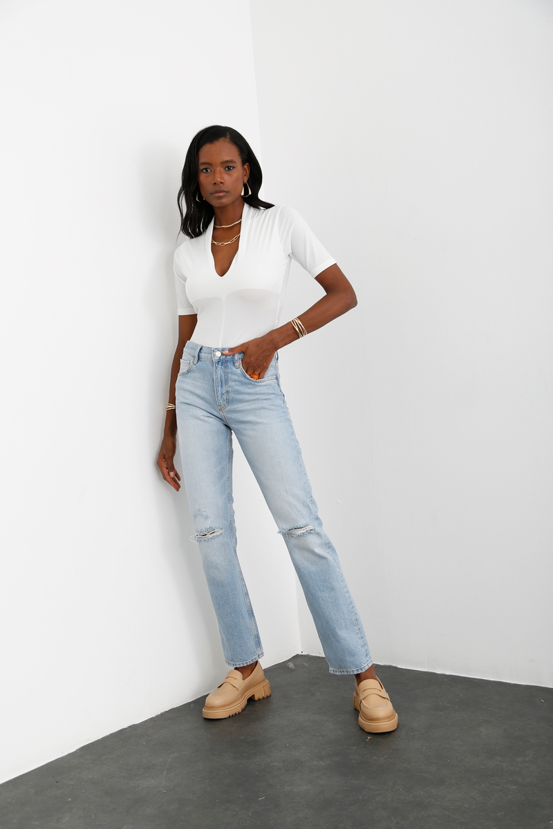 Açık Mavi Yüksek Bel Yırtıklı Straight Fit Jean 