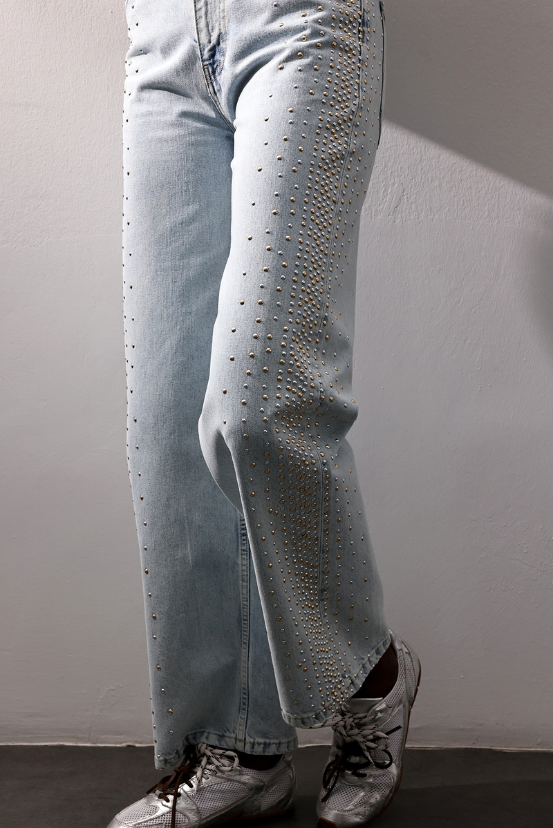 Açık Mavi Zımbalı Straight Fit Jean 8432