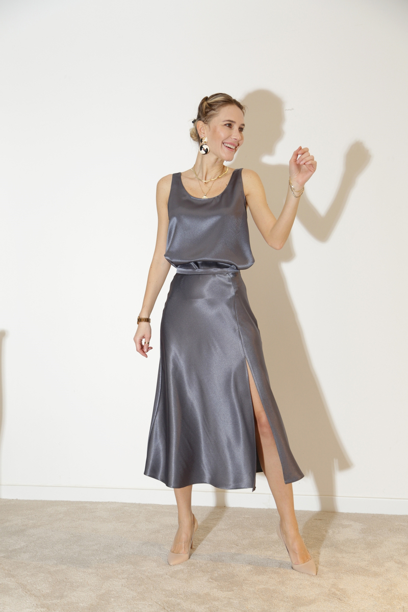 Antrasit Yırtmaçlı Saten Etek-4000