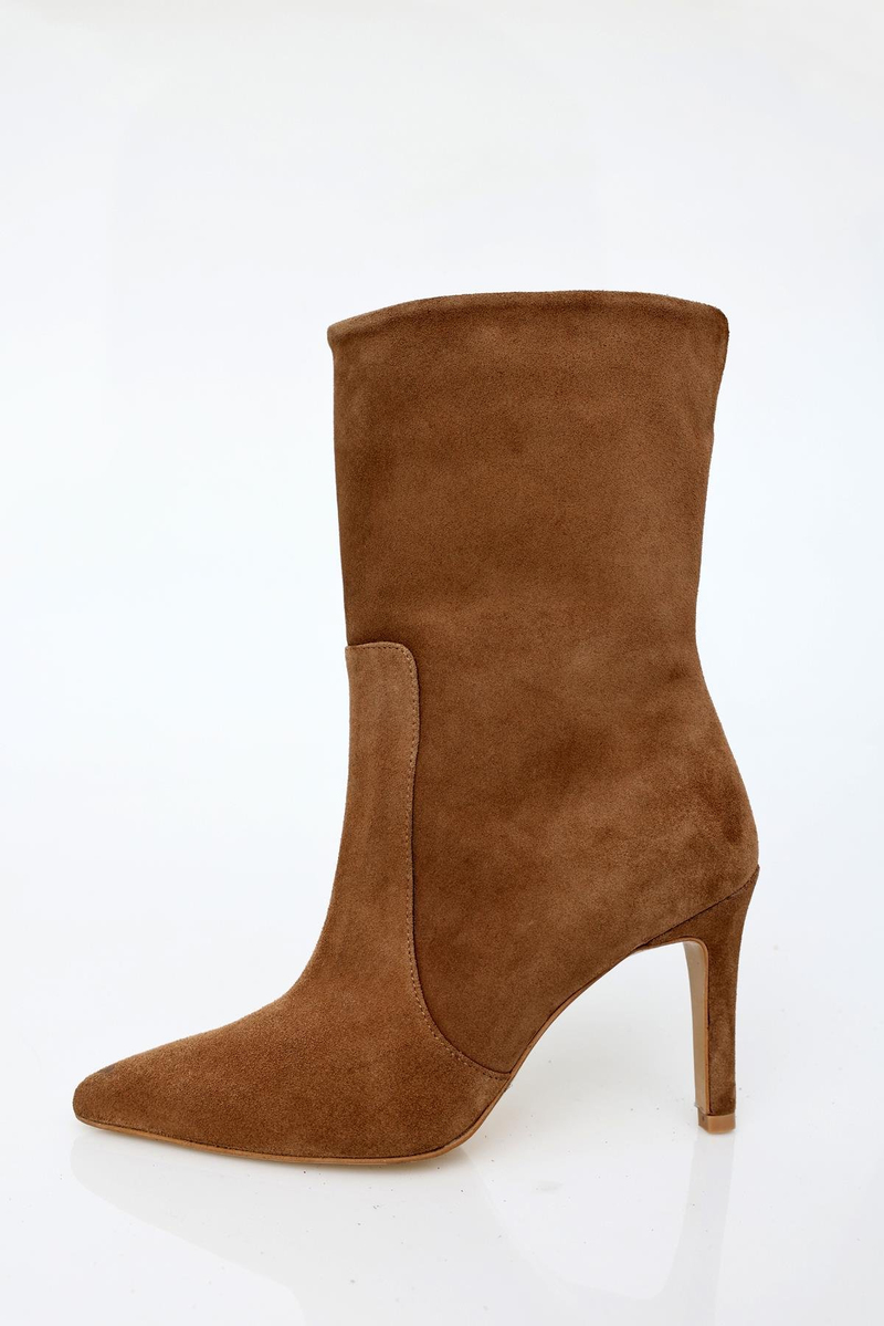Bal Süet Sivri Burun Topuklu Bot 24332