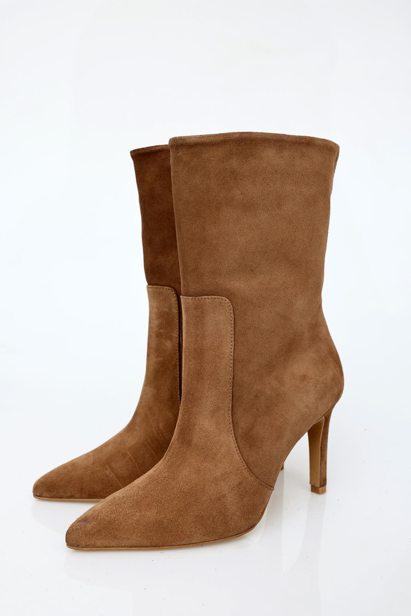 Bal Süet Sivri Burun Topuklu Bot 24332