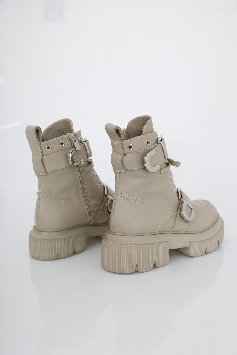 Bej Bot-1065-09 