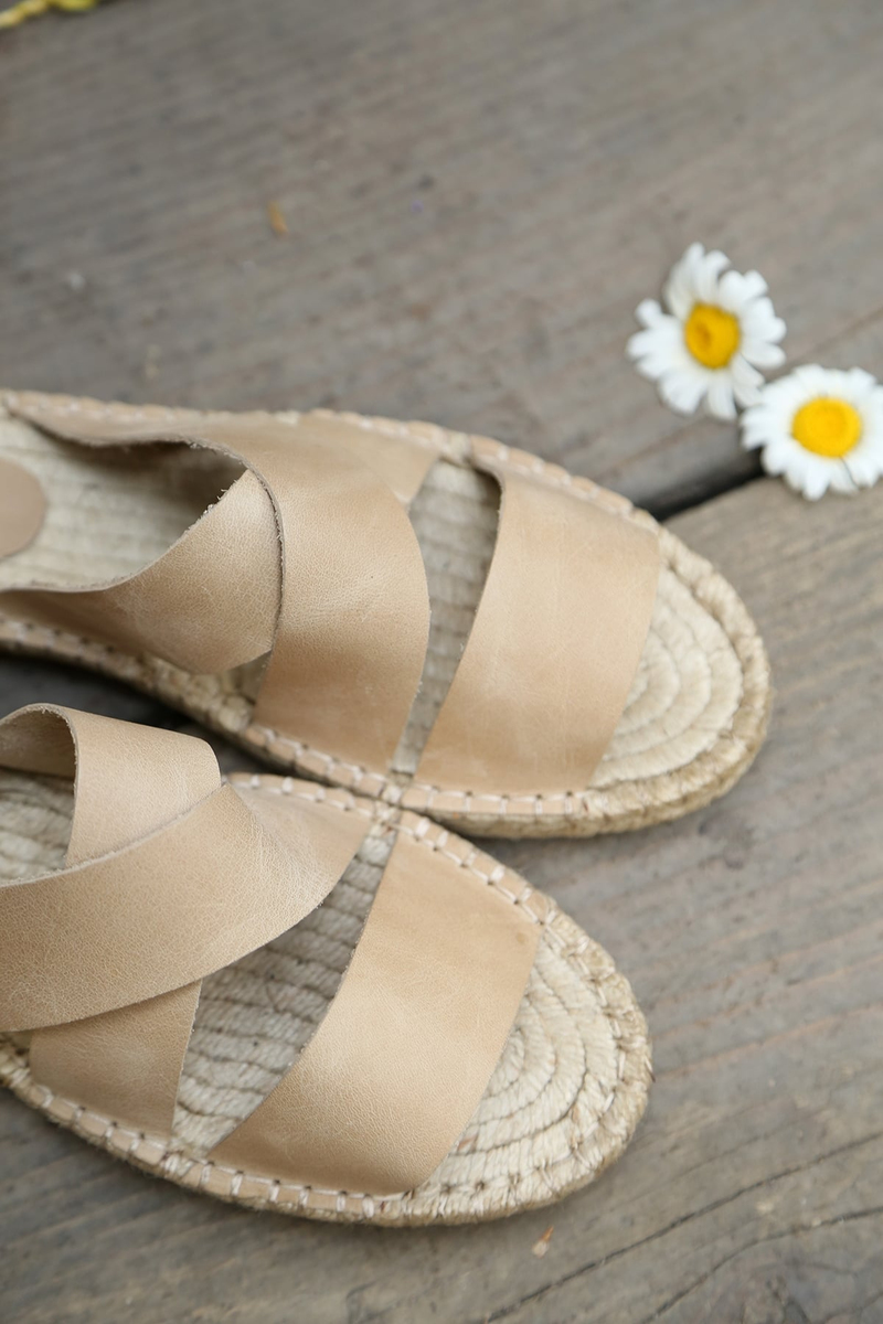 Bej Üç Bantlı Espadril Terlik