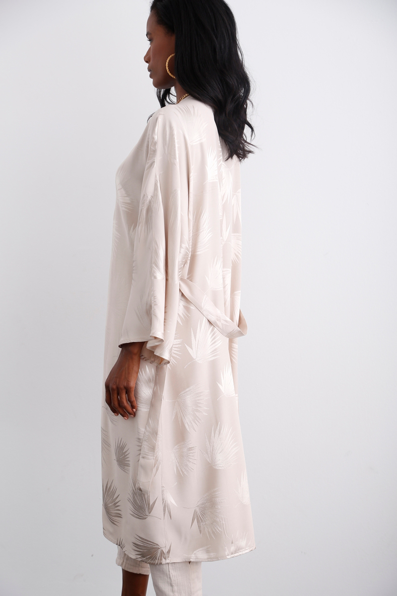 Bej Yaprak Desenli Kimono 