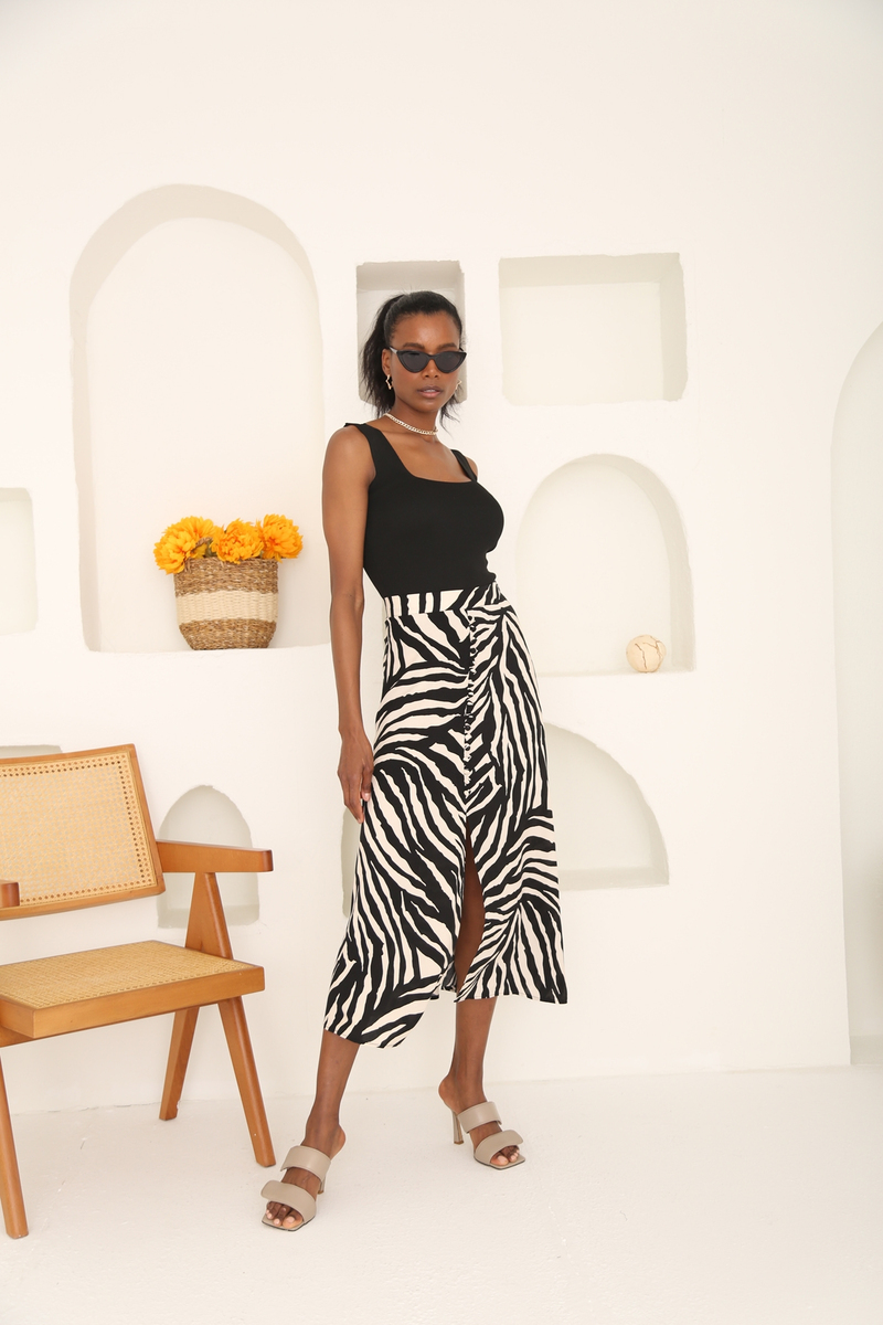 Bej Zebra Desen Yırtmaçlı Etek 0657