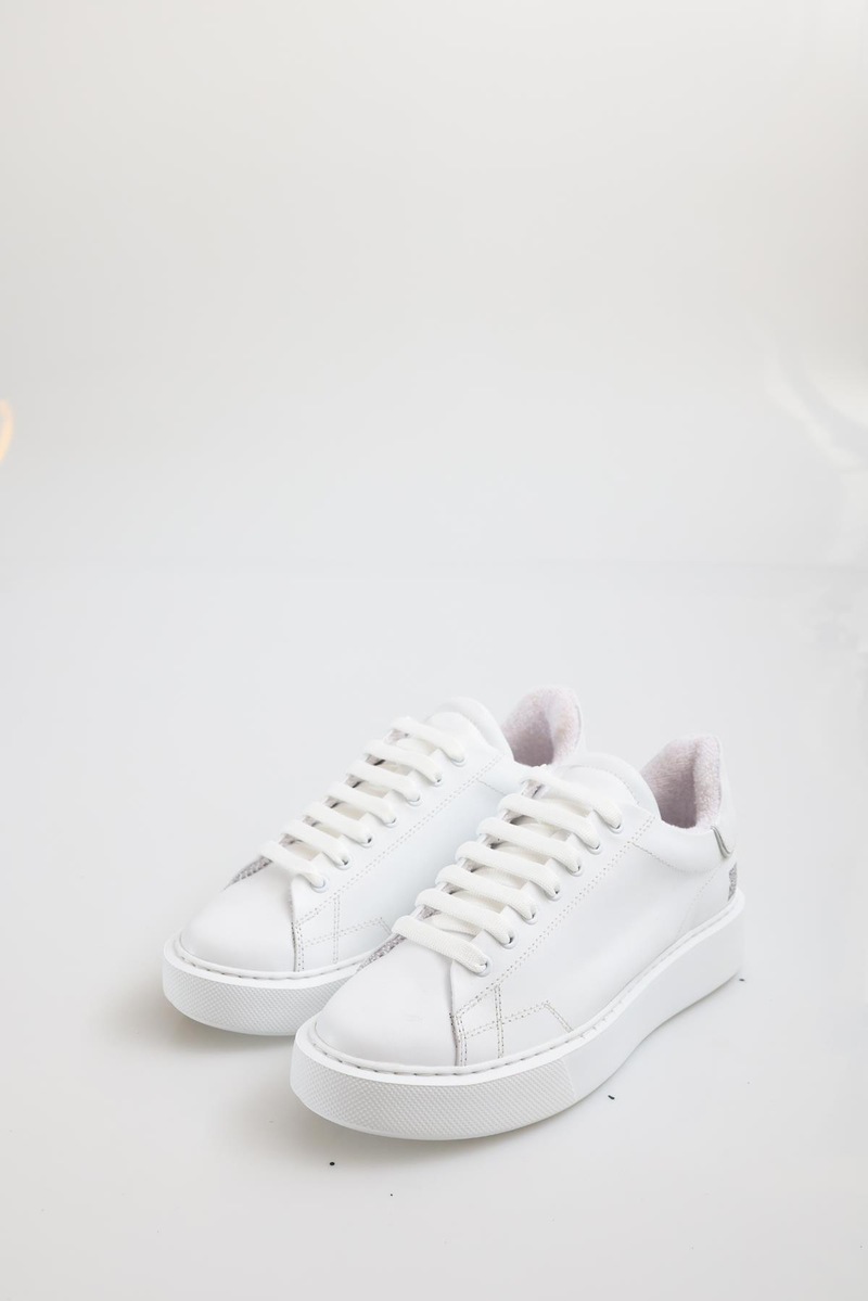Beyaz Basic Sneaker 
