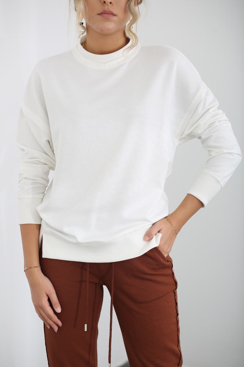 Beyaz Basic Sweatshirt 