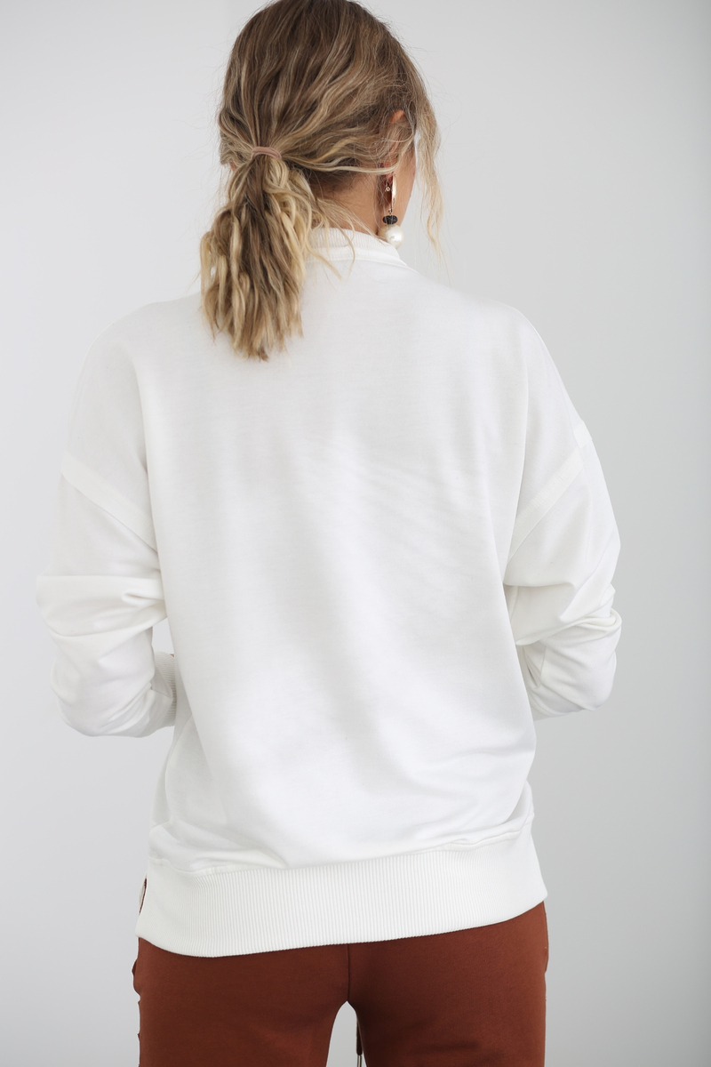 Beyaz Basic Sweatshirt 
