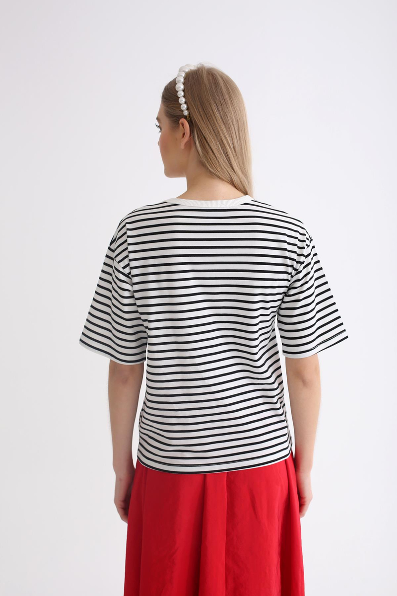 Beyaz Bisiklet Yaka Basic Çizgili Tshirt 