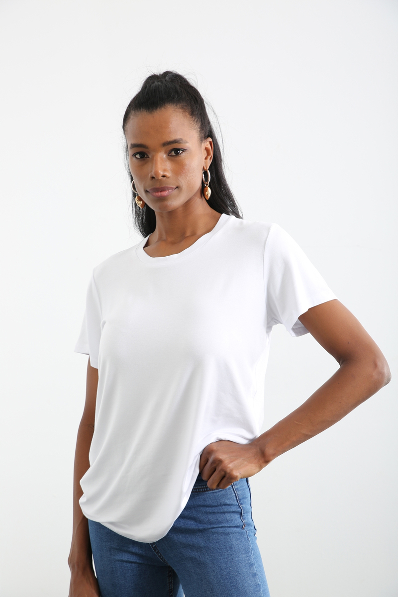 Beyaz Bisiklet Yaka Kısa Kol Tshirt 