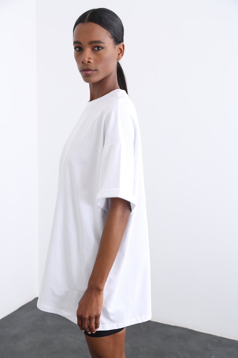 Beyaz Bisiklet Yaka Oversize Tshirt 12135