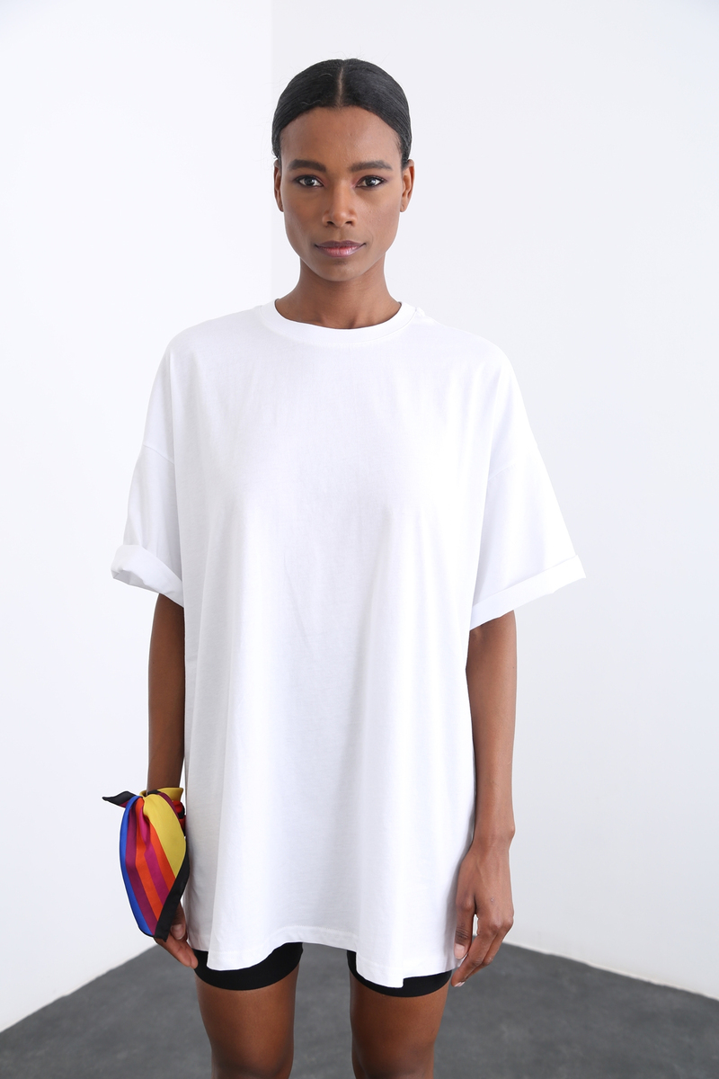 Beyaz Bisiklet Yaka Oversize Tshirt 12135