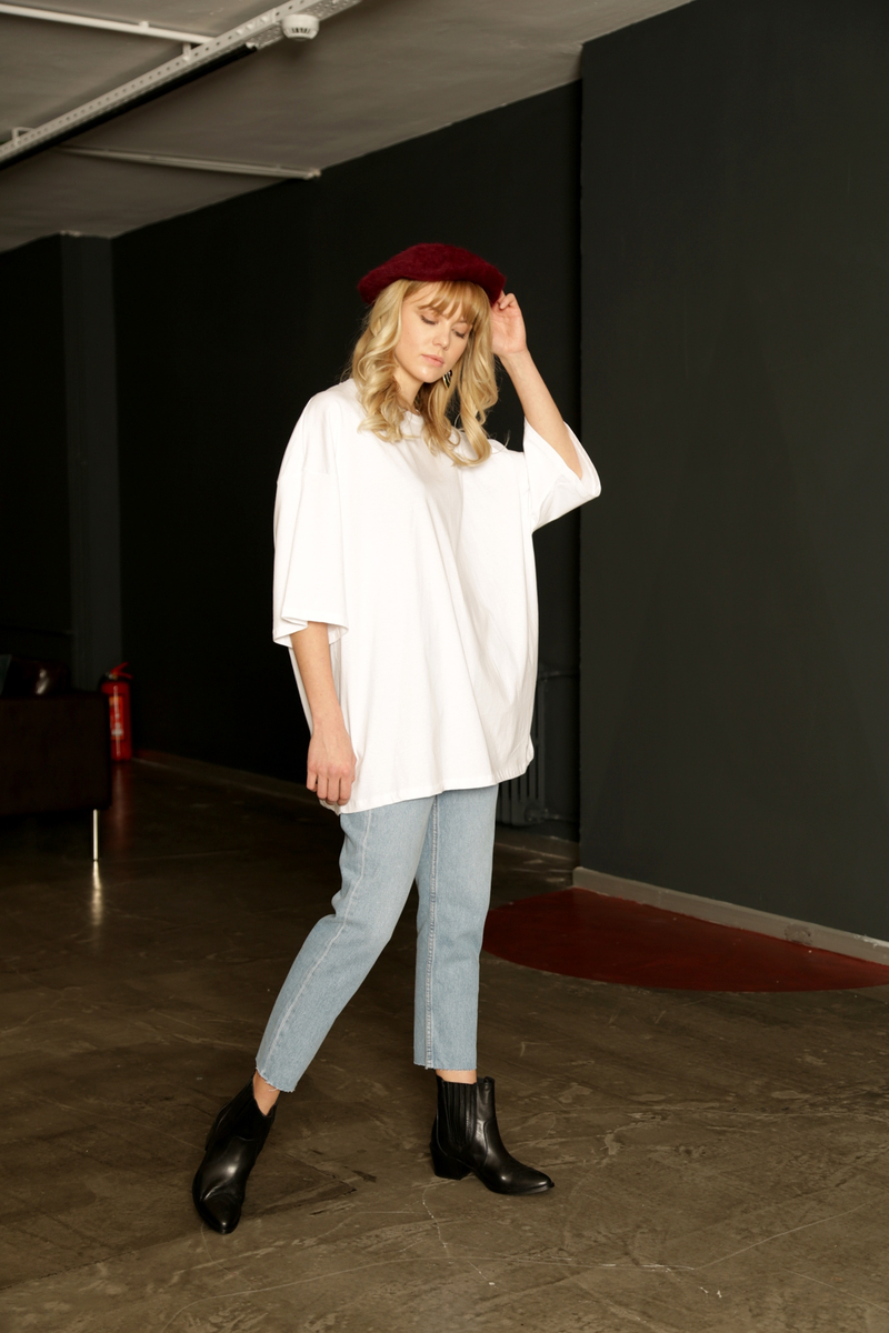 Beyaz Bisiklet Yaka Oversize Tshirt