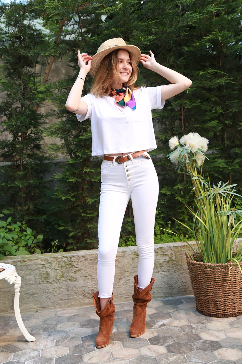 Beyaz Cepli Crop Tshirt