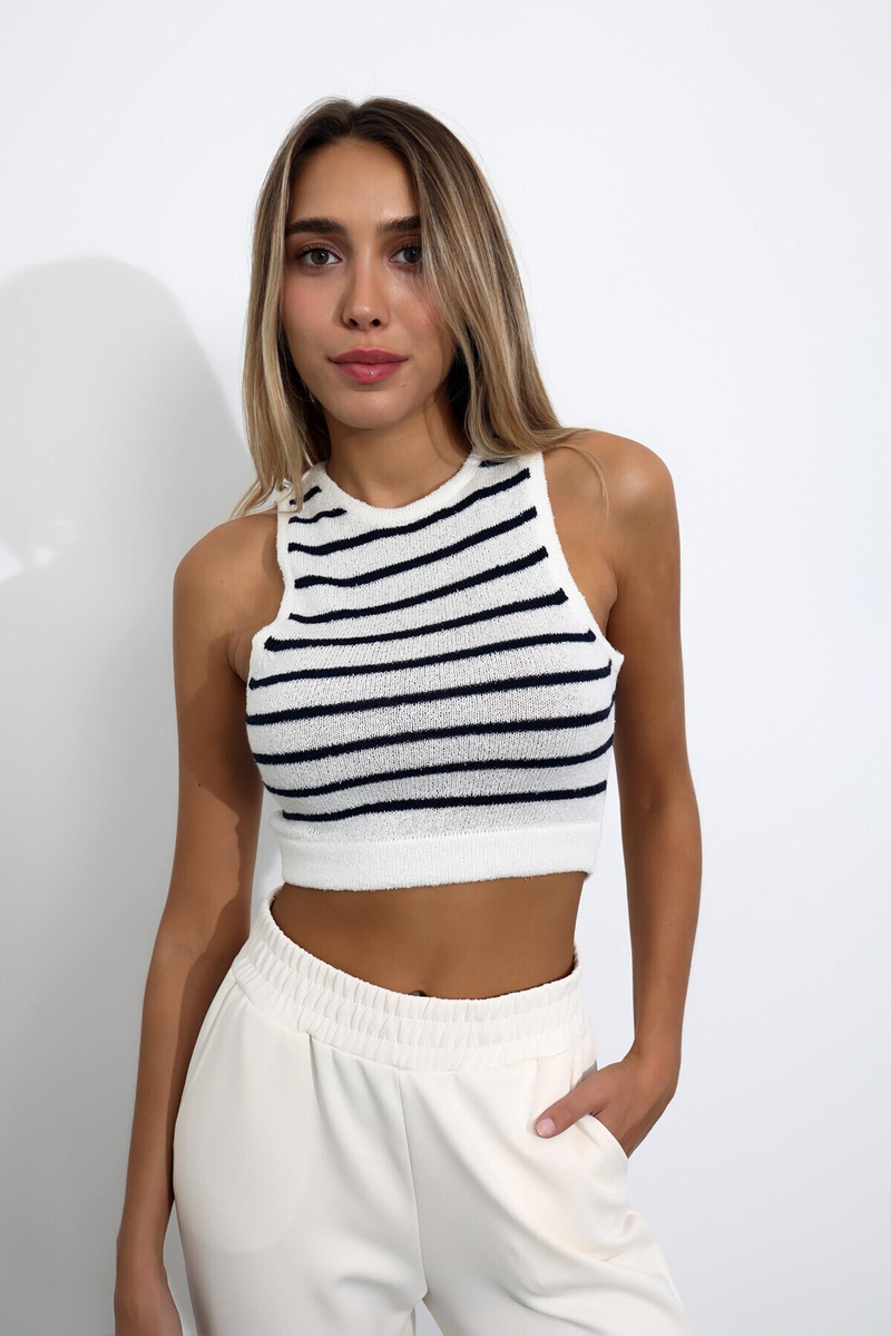 Beyaz Çizgili Triko Crop 