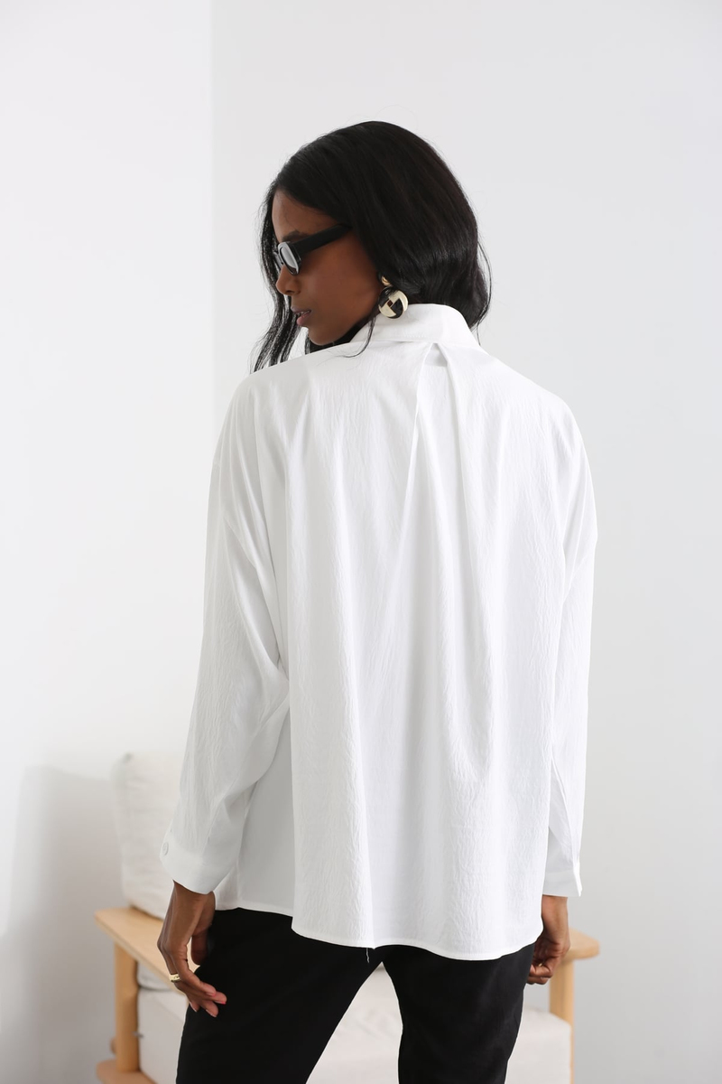 Beyaz Dökümlü Oversize Gömlek 11474