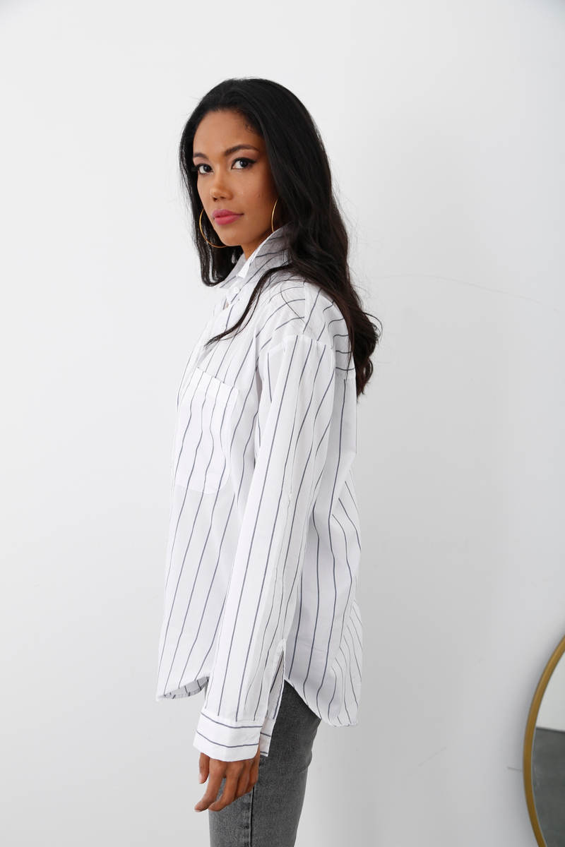 Beyaz İnce Çizgili Oversize Gömlek 4074