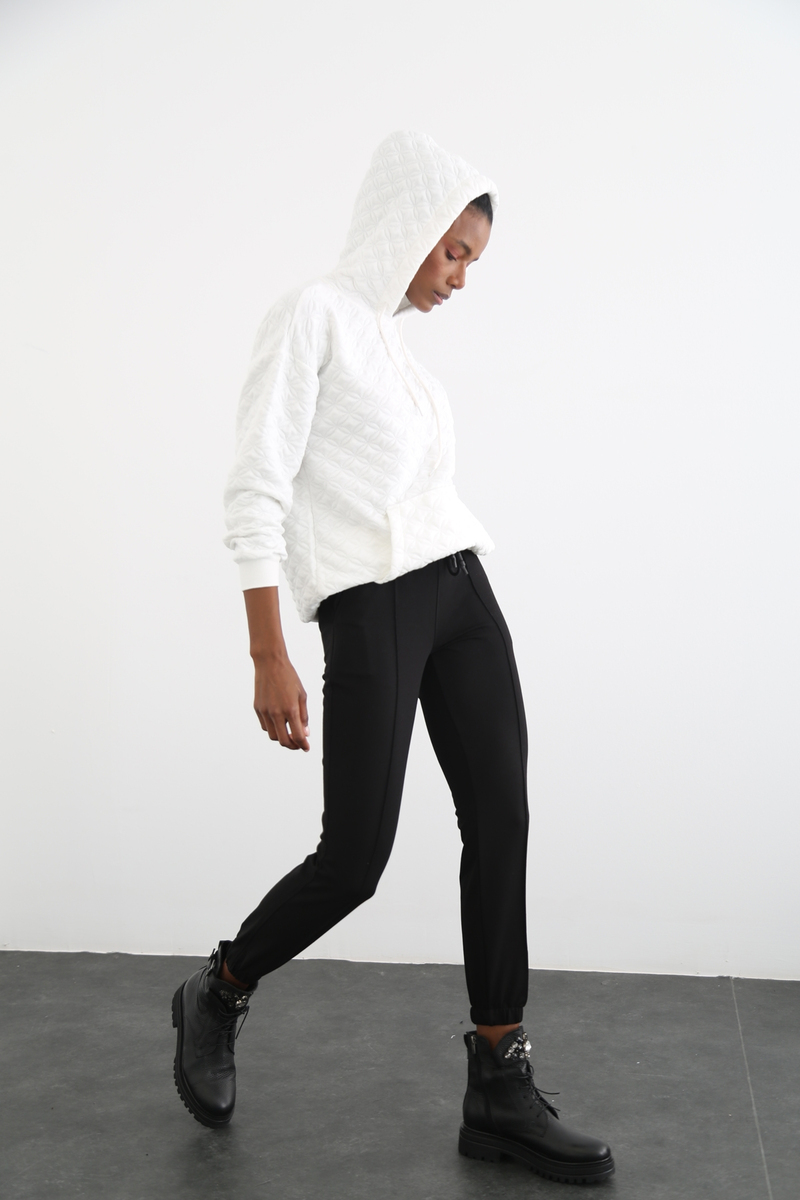 Beyaz Kapitoneli Oversize Sweatshirt 18136