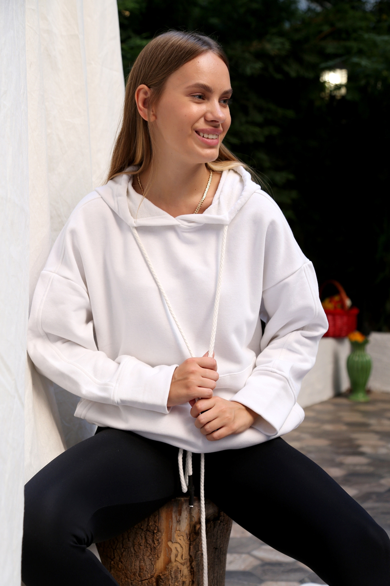 Beyaz Kapşonlu Sweatshirt