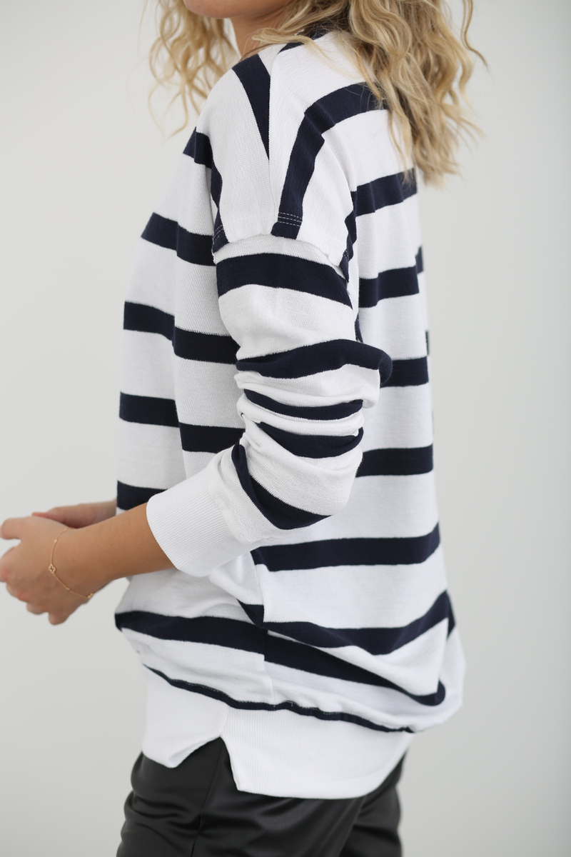Beyaz-Lacivert Çizgili Basic Sweatshirt 262